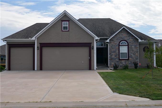 Photo 1 of 26 — 12105 Canna Court, Peculiar, MO 64078