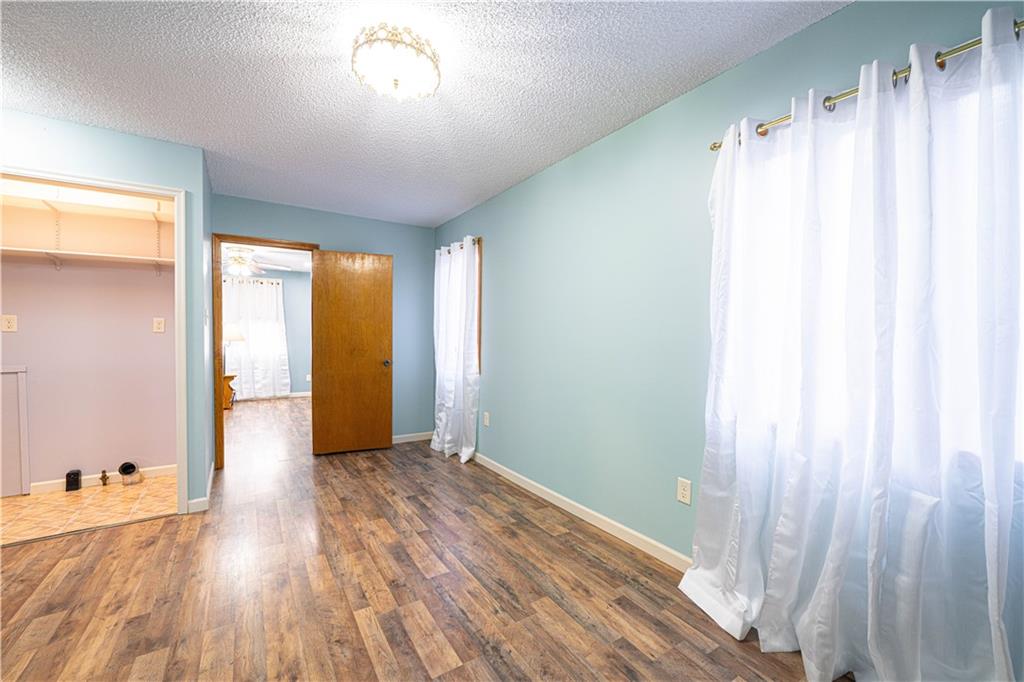 St Joseph, Missouri 64503, United States, 2 Bedrooms Bedrooms, ,1 BathroomBathrooms,Residential,Pending,254450