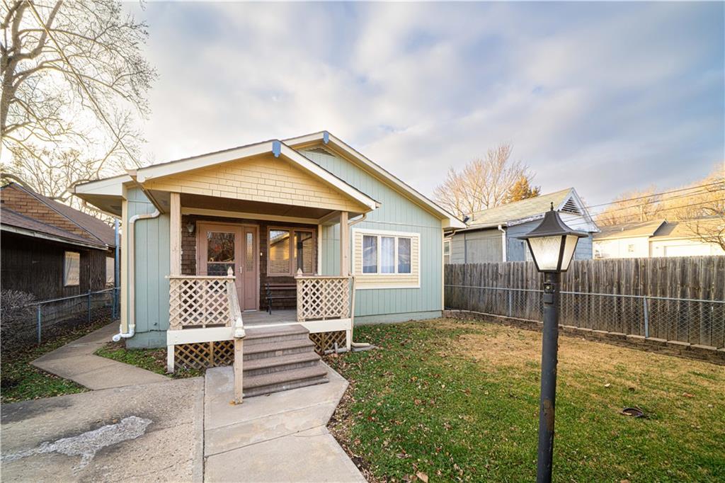 St Joseph, Missouri 64503, United States, 2 Bedrooms Bedrooms, ,1 BathroomBathrooms,Residential,Pending,254450