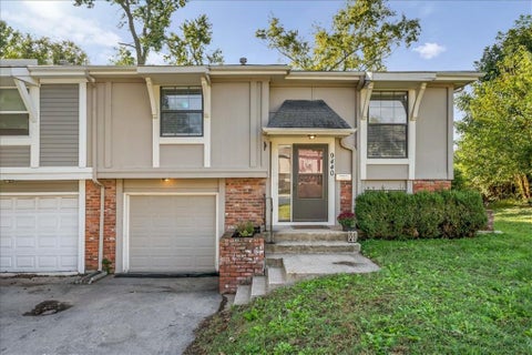 Photo of 9440 Goddard Street, Overland Park, KS 66214 (MLS # 2647579)