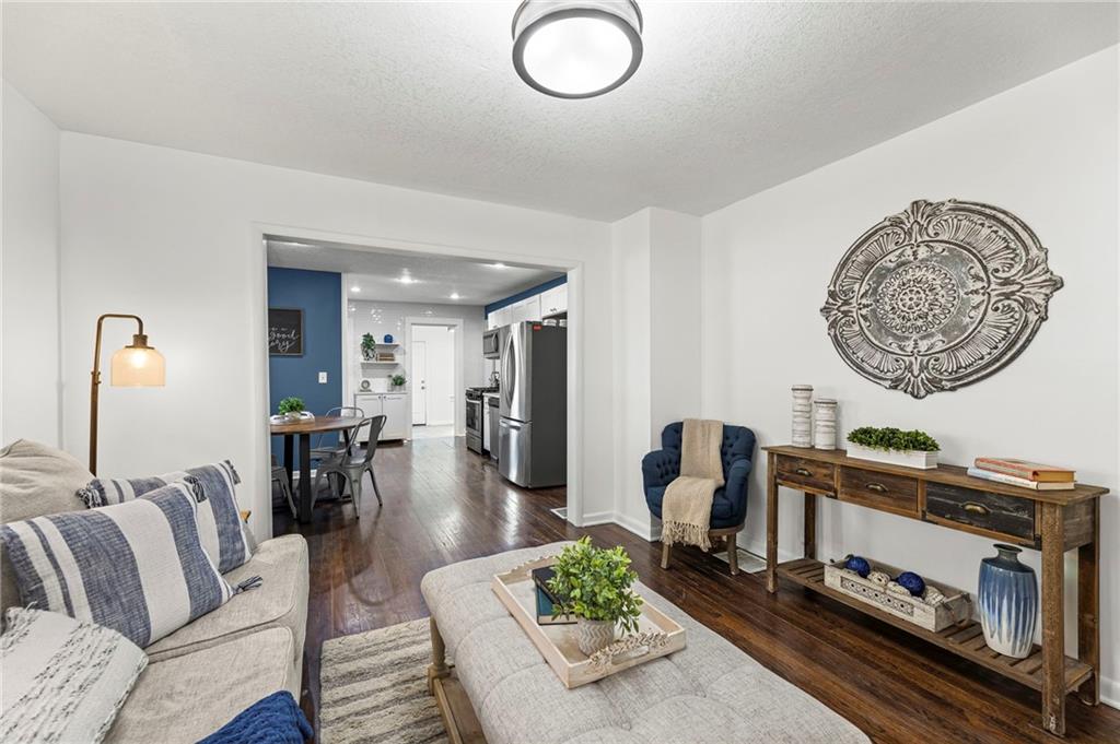 206 W 82nd Terrace