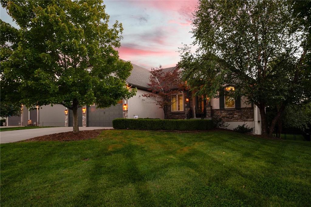 1617 NE Shadow Valley Drive