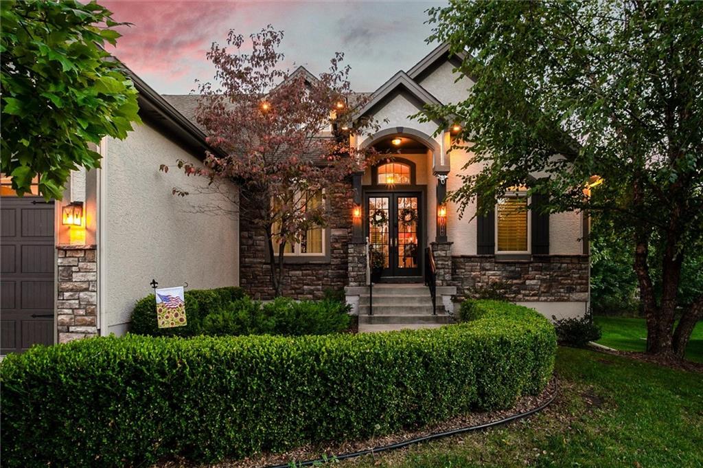 1617 NE Shadow Valley Drive