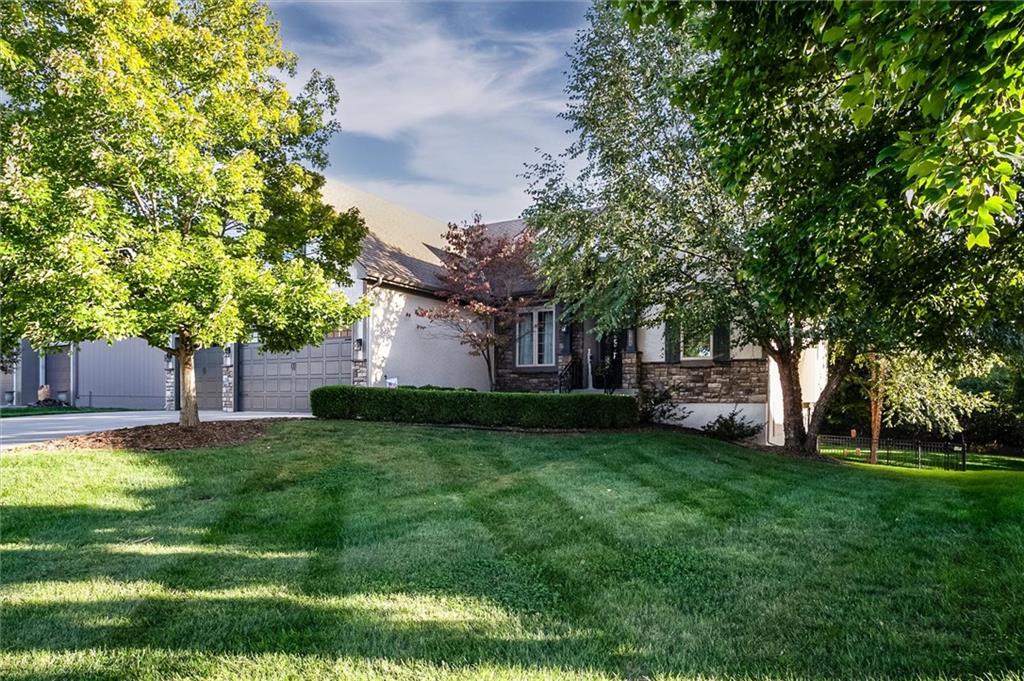 1617 NE Shadow Valley Drive