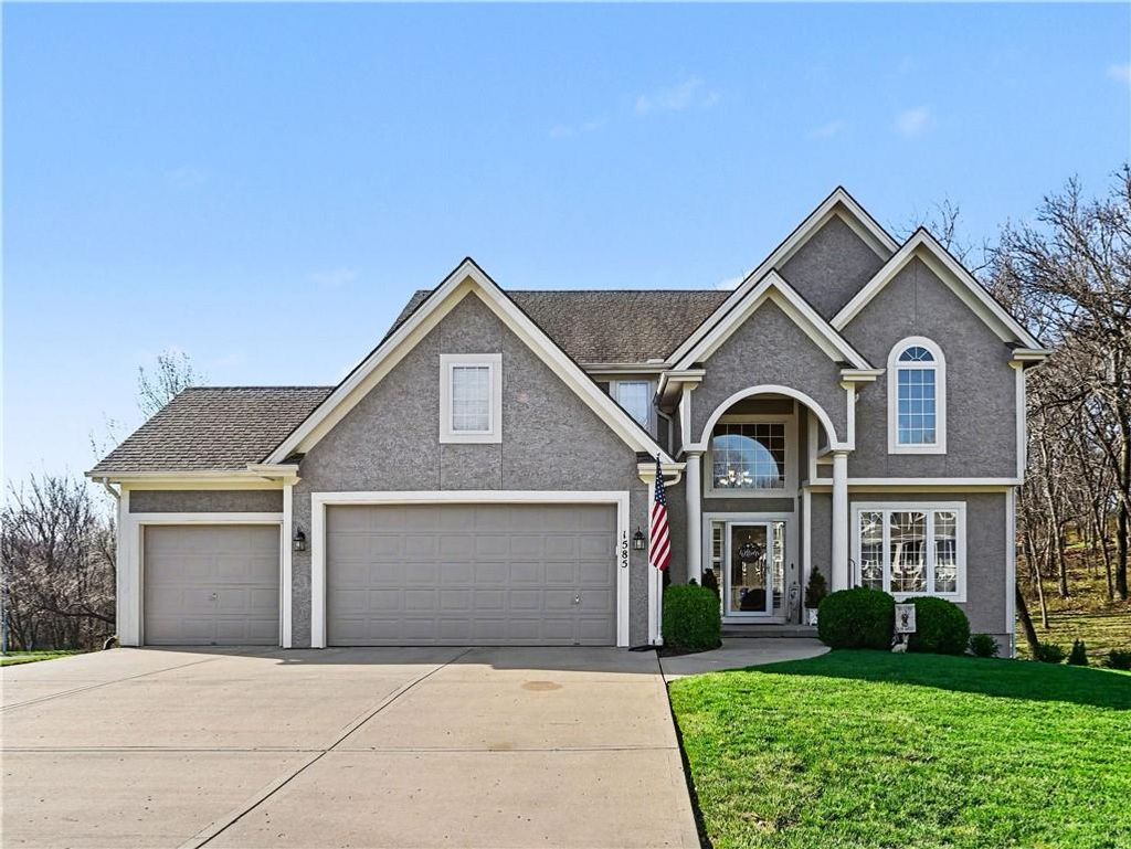 Photo of 1585 Sugar Maple Lane, Liberty, MO 64068 (MLS # 2608119)