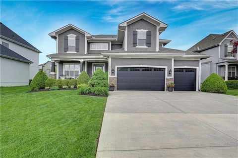 Photo of 24349 W 107th Place, Olathe, KS 66061 (MLS # 2617526)
