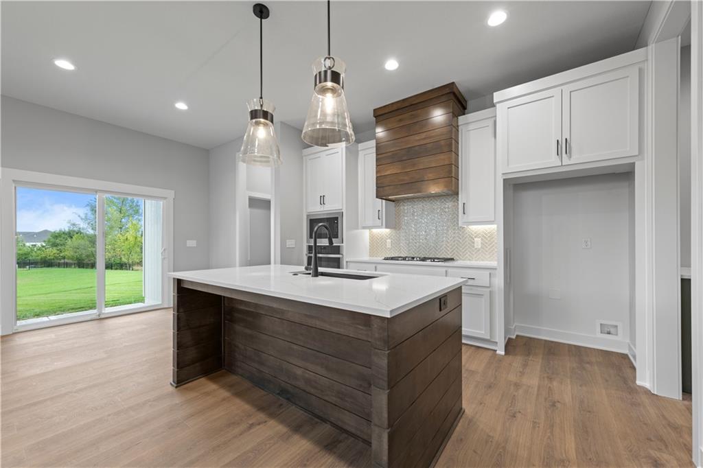 4528 SW Berkshire Drive