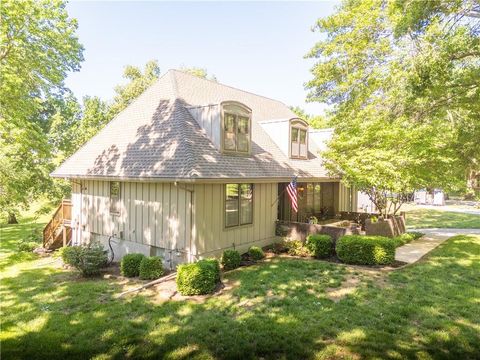 401 E 129th Terrace Kansas City MO 64145