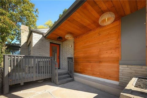 107 S CLAREMONT Avenue Sugar Creek MO 64054