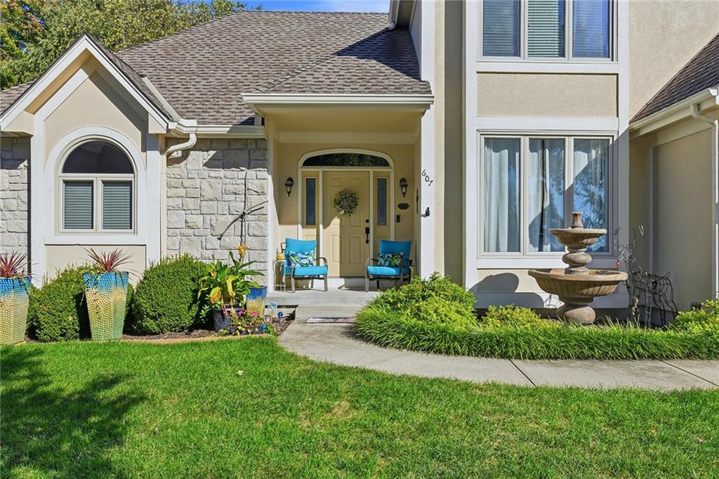 607 NW Brookhaven Drive