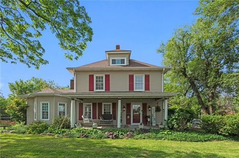 2701 E Elm Street Harrisonville MO 64701