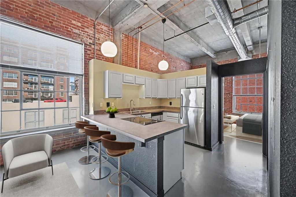 2029 Wyandotte Street 410