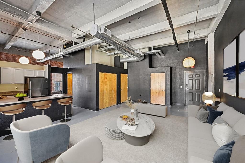 2029 Wyandotte Street 410