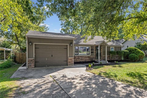 Photo of 5701 W 53rd Street, Mission, KS 66202 (MLS # 2645648)