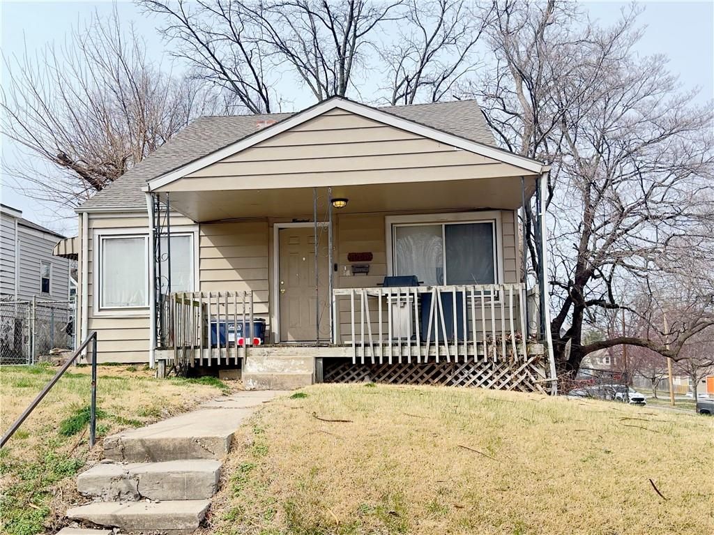 Photo of 1600 Cypress Avenue, Kansas City, MO 64127 (MLS # 2607451)