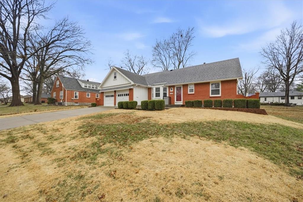 5628 Earnshaw Street