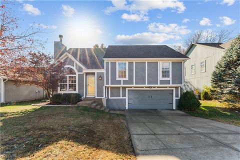 571 W Northview Street, Olathe, KS 66061 - MLS#: 2581831