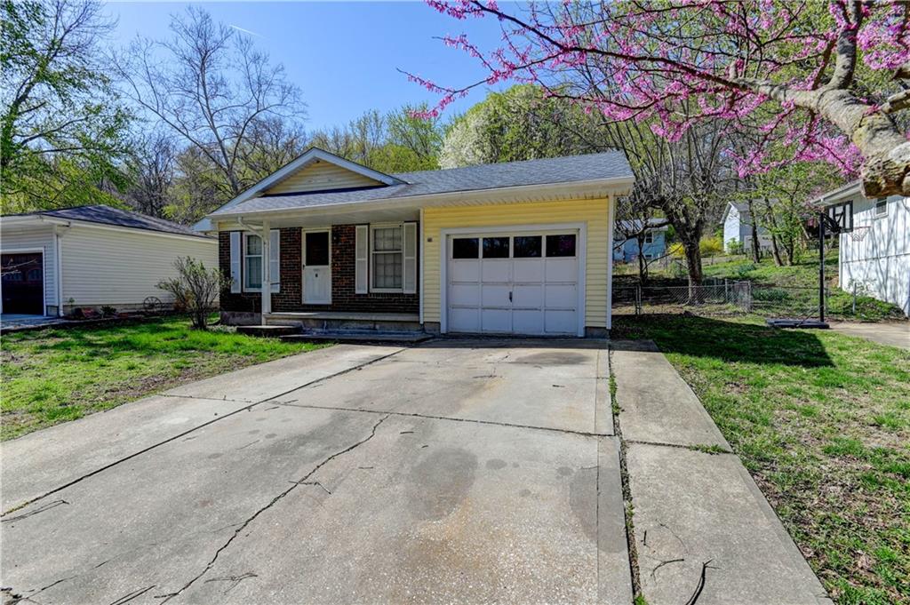 Weston, Missouri, United States, 3 Bedrooms Bedrooms, ,1 BathroomBathrooms,Residential,Active,107962