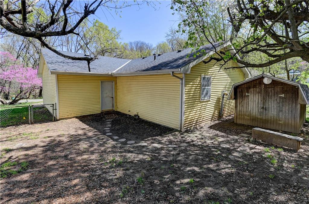 Weston, Missouri, United States, 3 Bedrooms Bedrooms, ,1 BathroomBathrooms,Residential,Active,107962