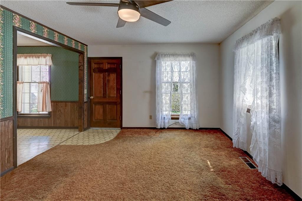 Weston, Missouri, United States, 3 Bedrooms Bedrooms, ,1 BathroomBathrooms,Residential,Active,107962