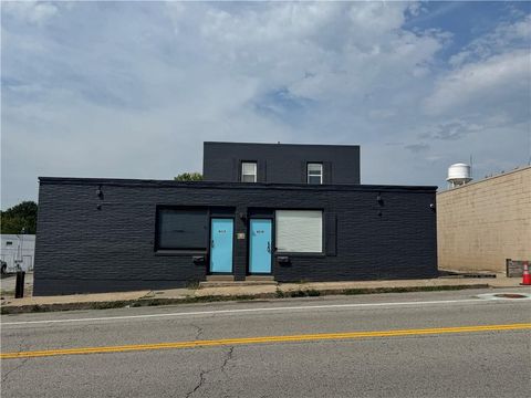 6310-6312 Raytown Road Raytown MO 64133