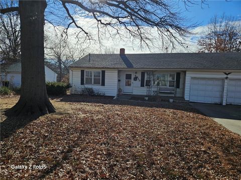 8315 E Gregory Boulevard, Kansas City, MO 64133 - #: 2599012