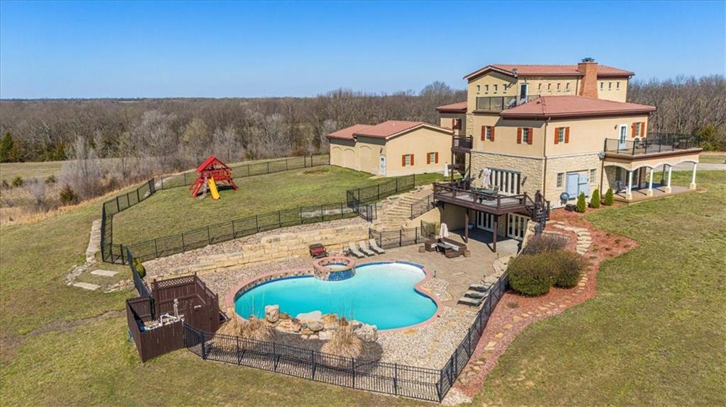2343 N 600th Road