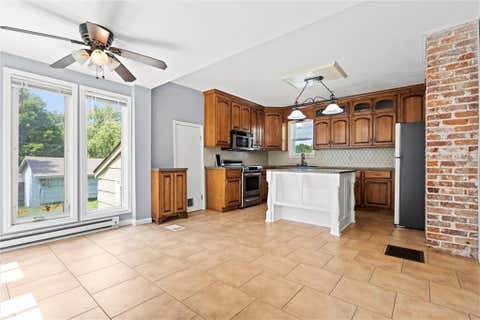 1000 S Broadway Street, Leavenworth, KS 66048 - MLS#: 2626466