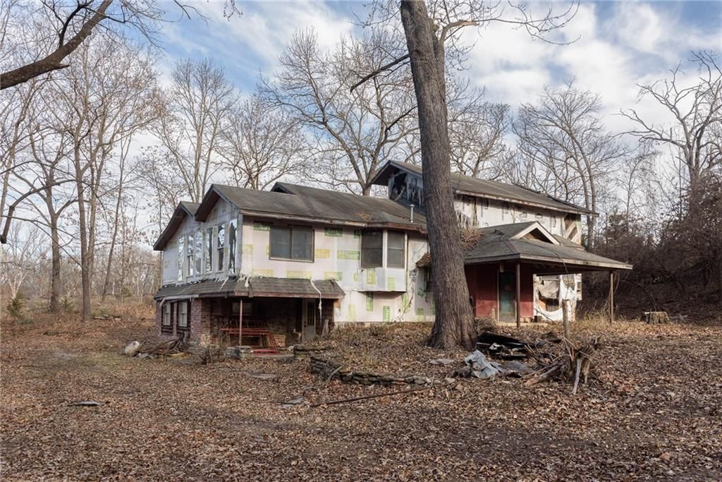 Photo of 722 N 7TH Street, Edwardsville, KS 66111 (MLS # 2592522)