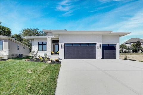 24912 W 98th Place Lenexa KS 66227