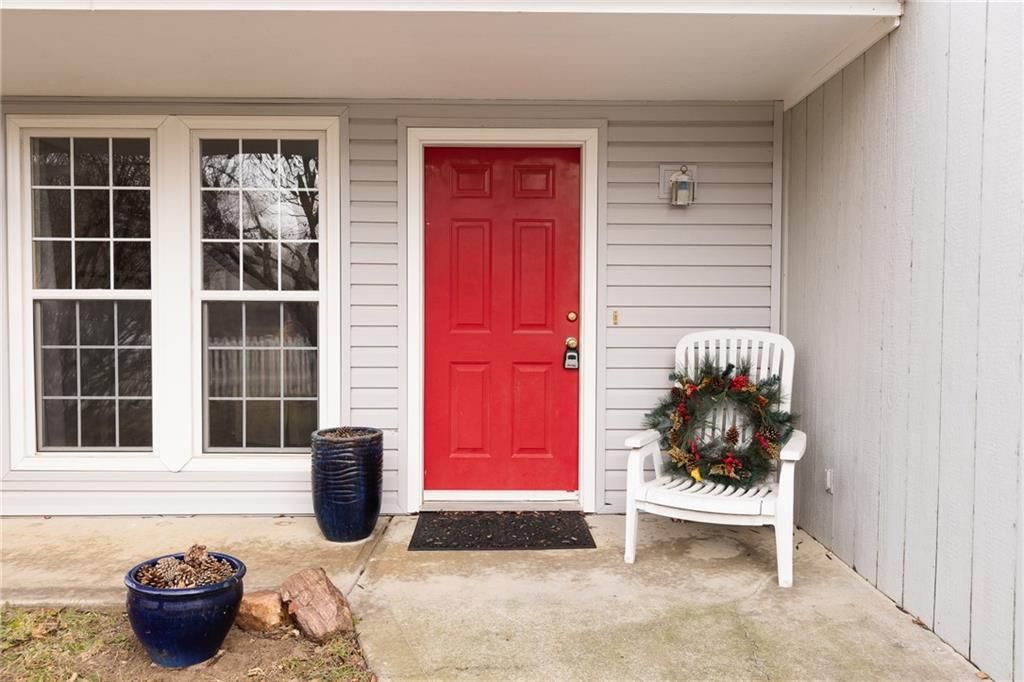 Photo of 1836 Chickadee Drive, Liberty, MO 64068 (MLS # 2592721)