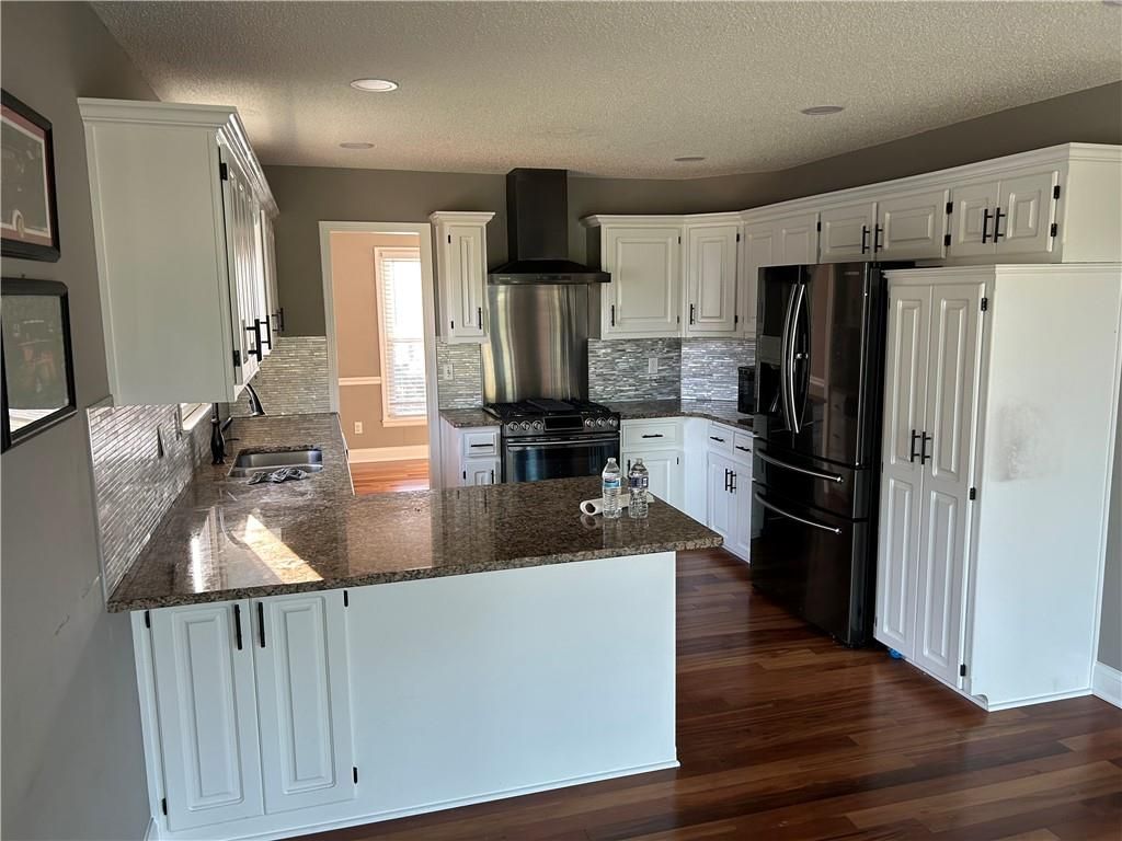 Photo of 7203 NE 73rd Terrace, Kansas City, MO 64119 (MLS # 2632403)