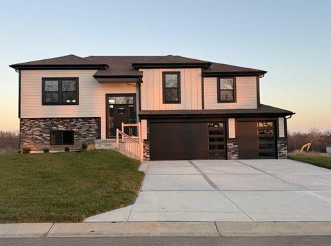 Photo of 1341 N Holland Drive, Independence, MO 64056 (MLS # 2636160)