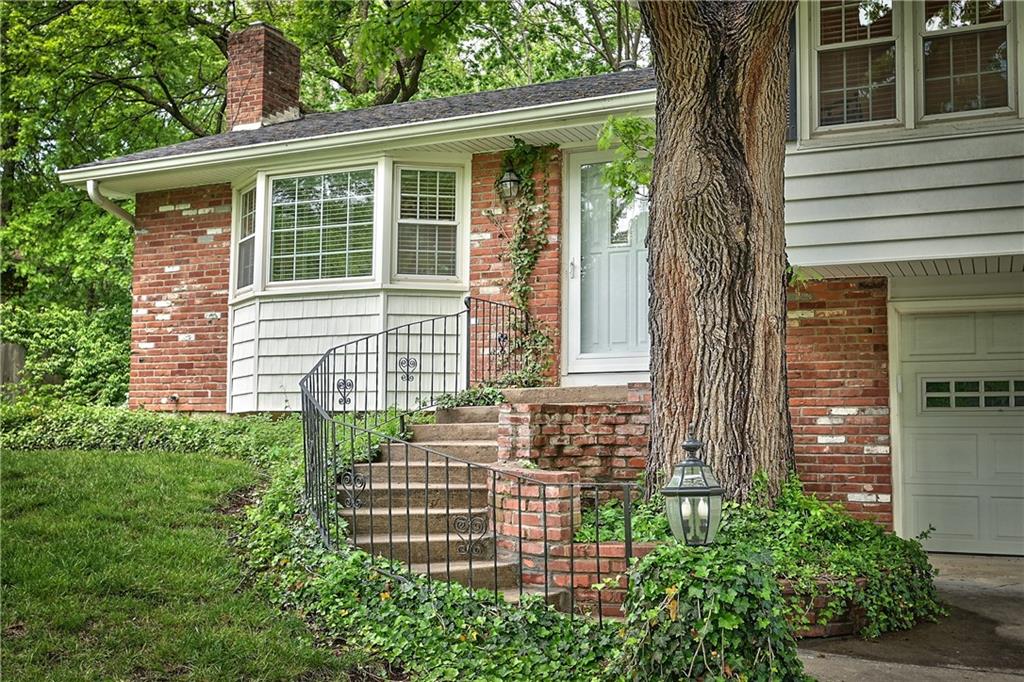 10204 W 70th Street