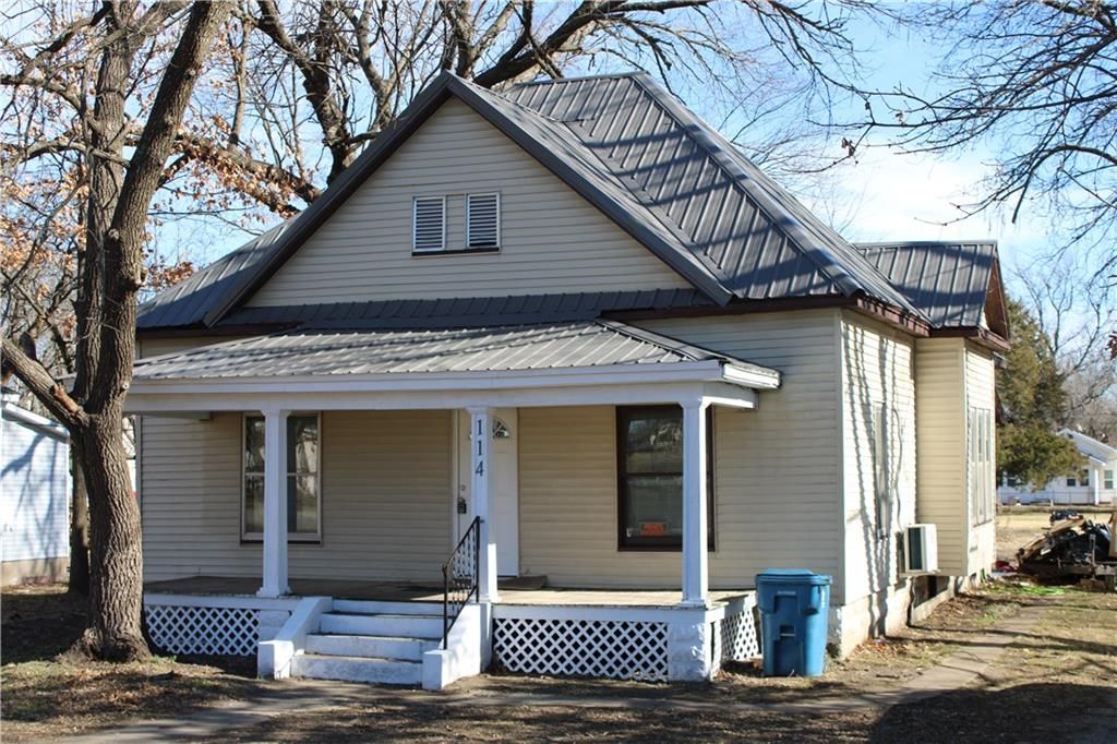 Photo of 114 N Main Street, Liberal, MO 64762 (MLS # 2596883)