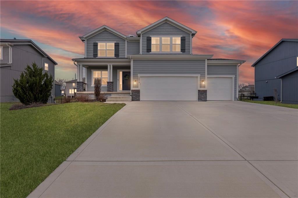 18910 Ocheltree Street