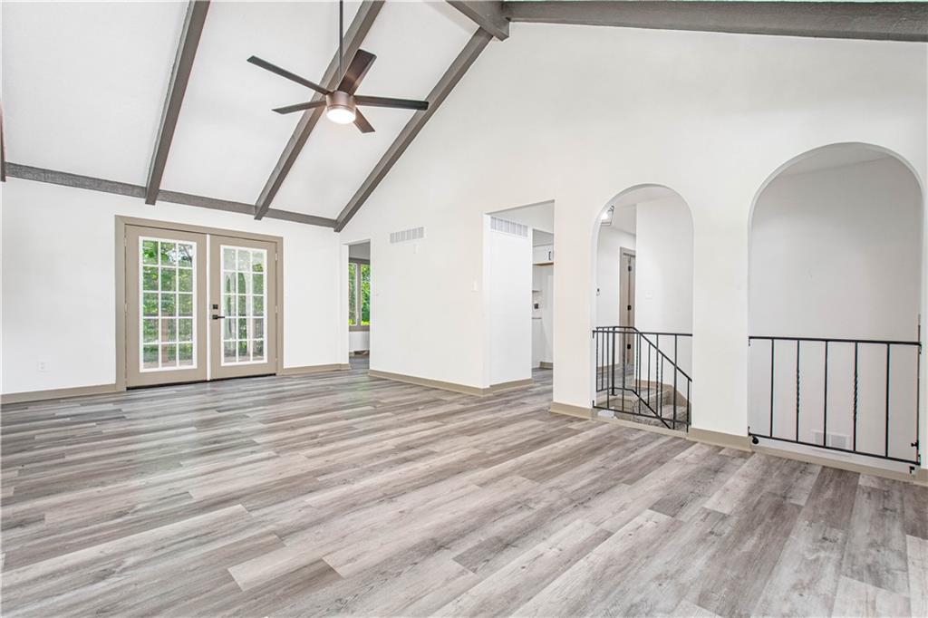 804 NW North Summit Circle