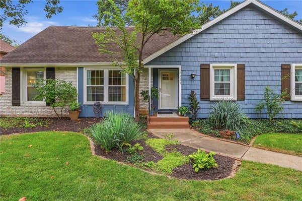 7209 W 54TH ST, OVERLAND PARK, KS 66202 - Image b4eb8eae72e6ec3694fdaf63a87672f3/3276027202