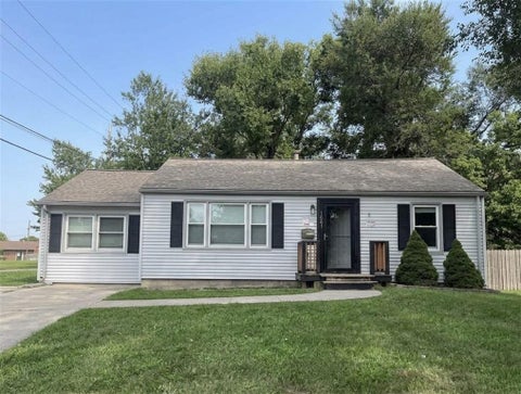 Photo of 7501 Conser Street, Overland Park, KS 66204 (MLS # 2636703)