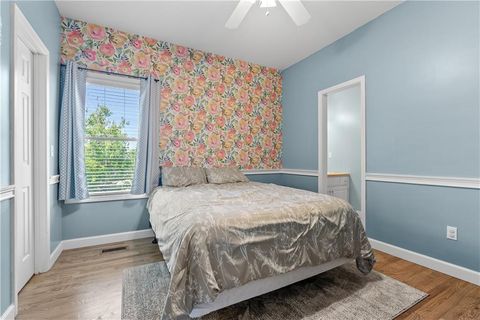 Tiny photo for 1114 Crimson Lane, Liberty, MO 64068 (MLS # 2619573)
