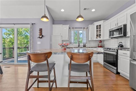 Tiny photo for 1114 Crimson Lane, Liberty, MO 64068 (MLS # 2619573)