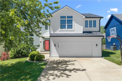 Tiny photo for 1114 Crimson Lane, Liberty, MO 64068 (MLS # 2619573)