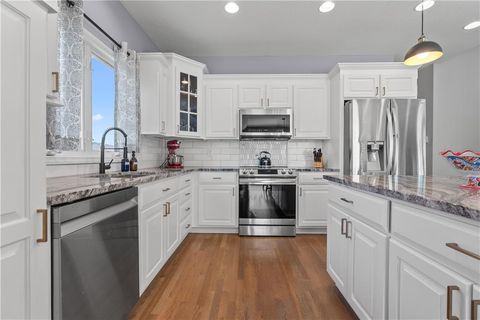 Tiny photo for 1114 Crimson Lane, Liberty, MO 64068 (MLS # 2619573)