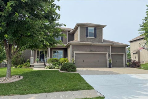 Photo of 104 SW Shores Drive, Lees Summit, MO 64064 (MLS # 2639840)
