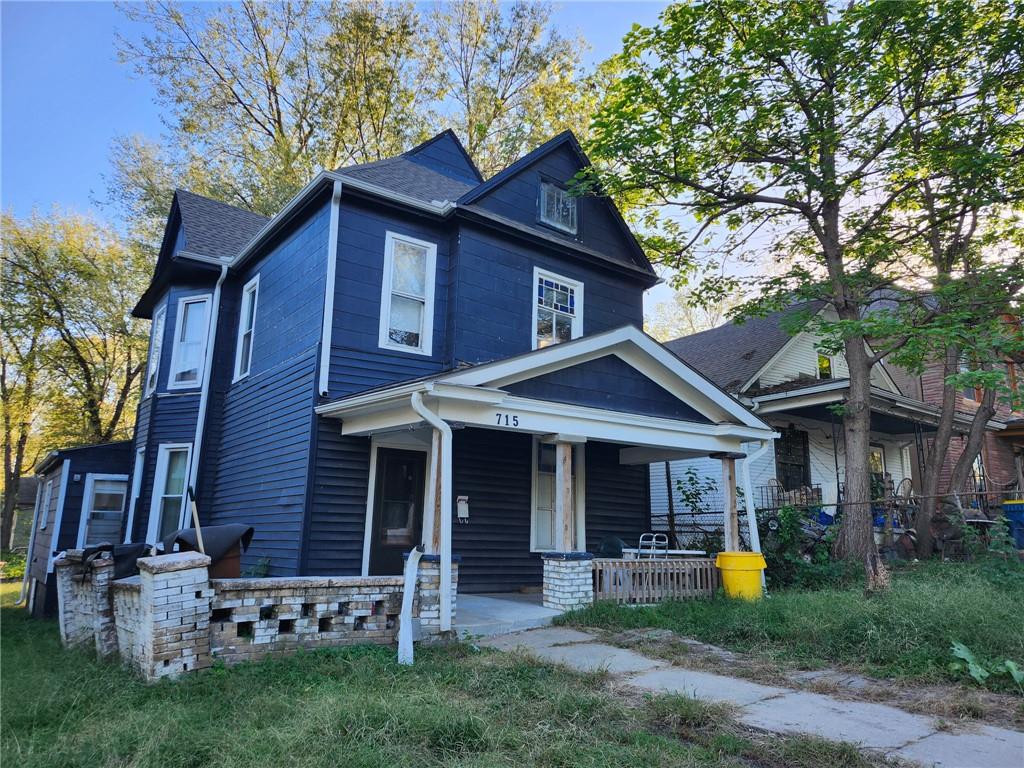 715 Lafayette Avenue