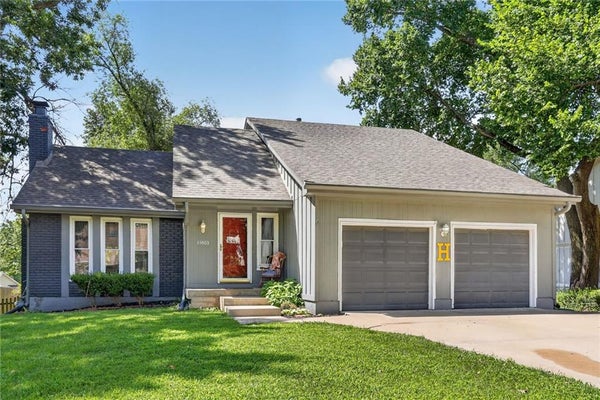 11603 W 77TH ST, LENEXA, KS 66214 - Image b551f6d4f22a8a0fdabd3c7eb7d4ffb1/1470615412