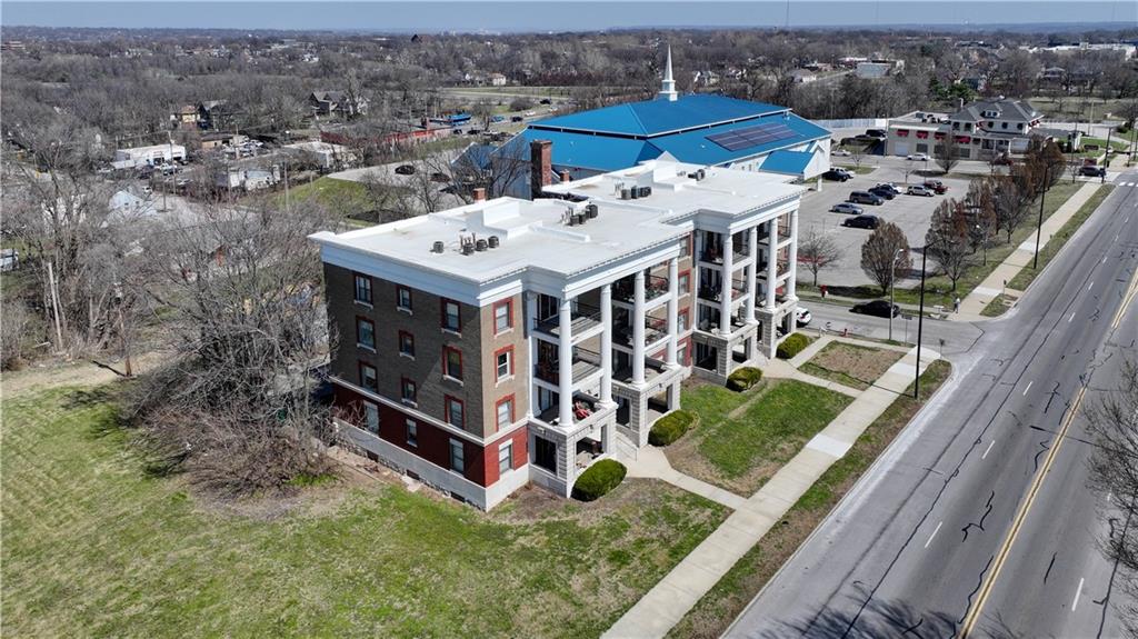 1614 E Linwood Boulevard