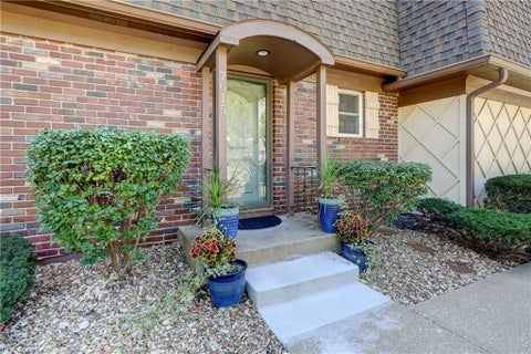 Photo of 7615 Johnson Drive, Overland Park, KS 66202 (MLS # 2644495)