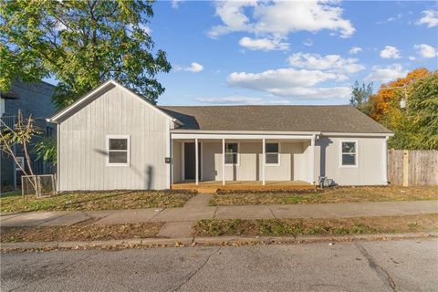 Photo of 505 N 7th Street, Leavenworth, KS 66048 (MLS # 2586563)