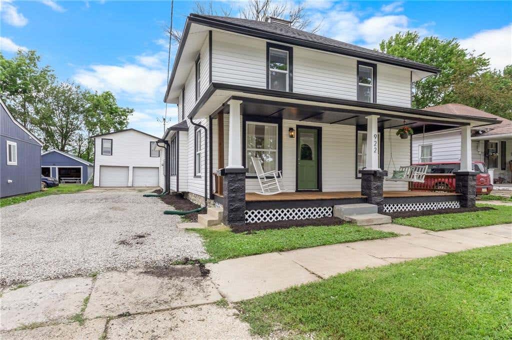 Photo of 922 5th Street, Osawatomie, KS 66064 (MLS # 2627326)